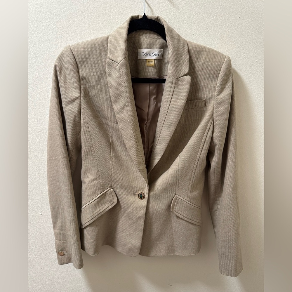 Calvin Klein Women's Beige Blazer Size 0